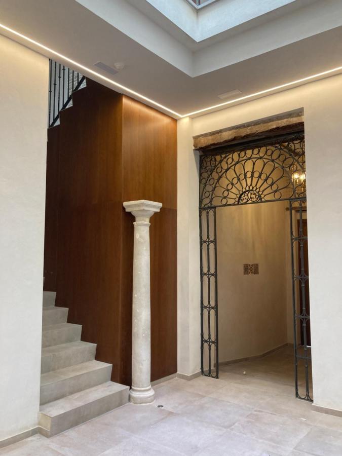 セビリア Casa Senorial Del Siglo XVIIIアパートホテル エクステリア 写真