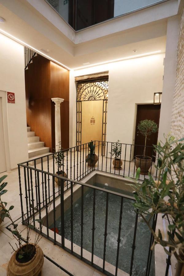 セビリア Casa Senorial Del Siglo XVIIIアパートホテル エクステリア 写真